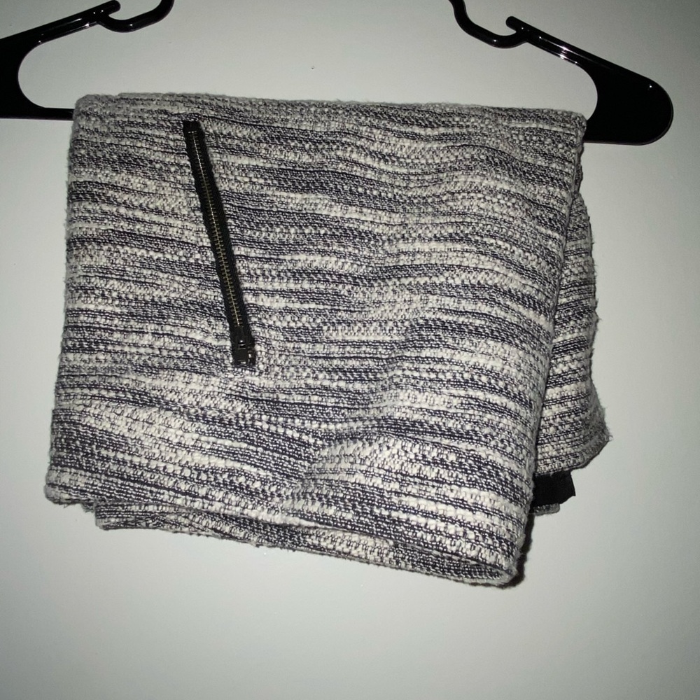 Knit skirt